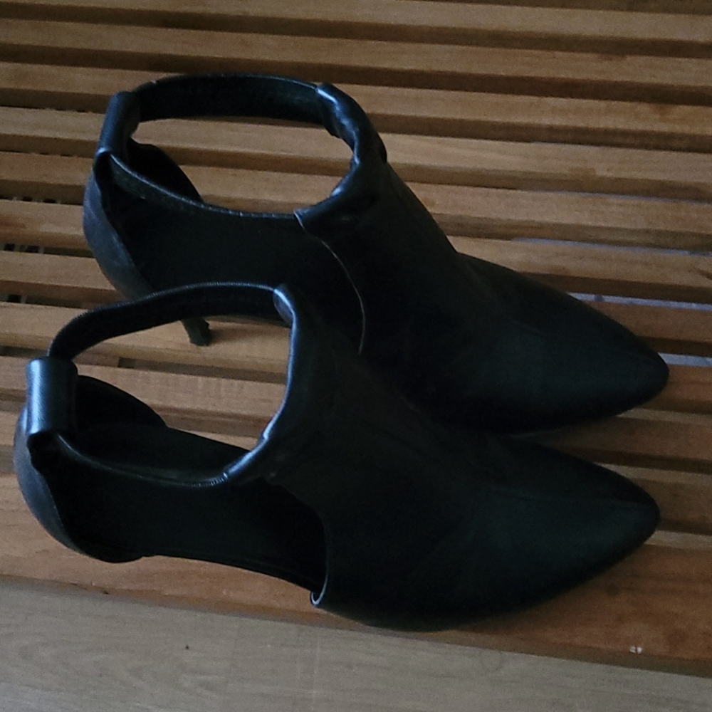 Shoes - Picture 2 of 2